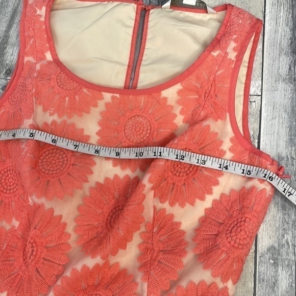 Lauren Conrad Coral & Cream Colored Sleeveless Midi Dress.Keyhole Back. Side Zip - Picture 8 of 14